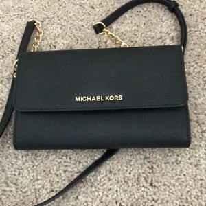 Michael Kors multipurpose crossbody ✨✨